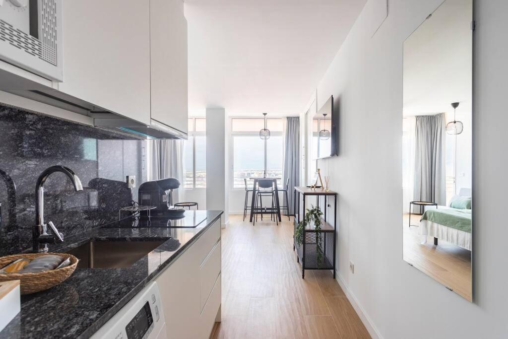 Luxury Views Downtown Apartment Аликанте Екстериор снимка