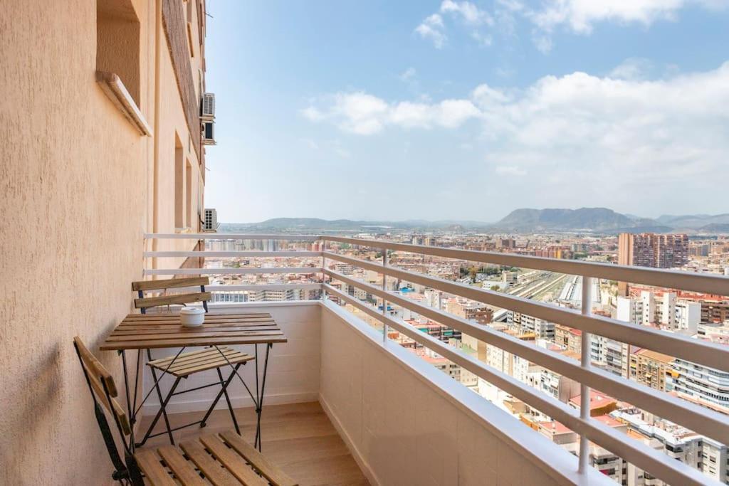 Luxury Views Downtown Apartment Аликанте Екстериор снимка