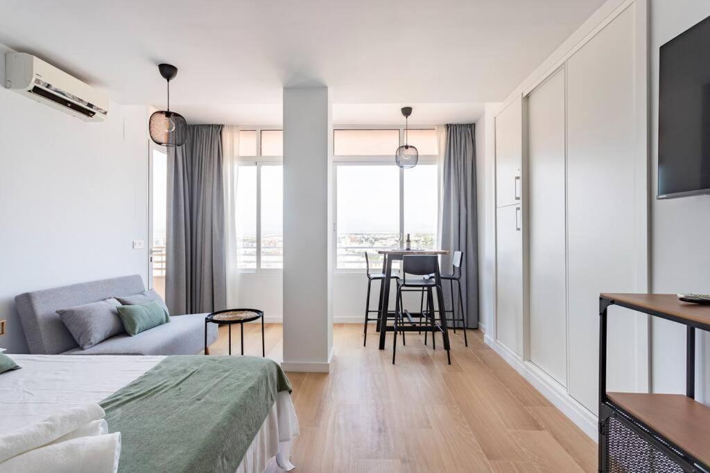 Luxury Views Downtown Apartment Аликанте Екстериор снимка